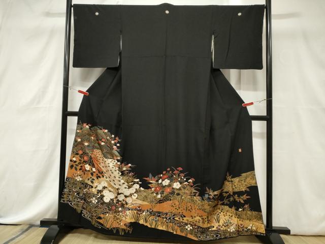 平和屋着物■豪華黒留袖　駒刺繍　孔雀花文　金彩　正絹　逸品　CABE3865dy