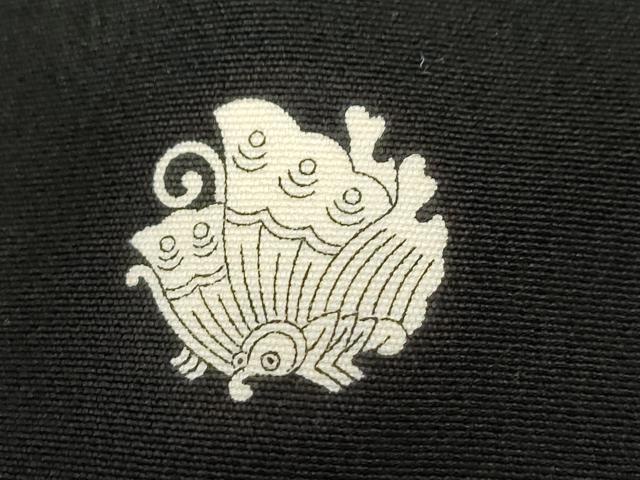 平和屋着物■豪華黒留袖　駒刺繍　雪輪飛鶴枝松文　金彩　正絹　逸品　CABE3867dy