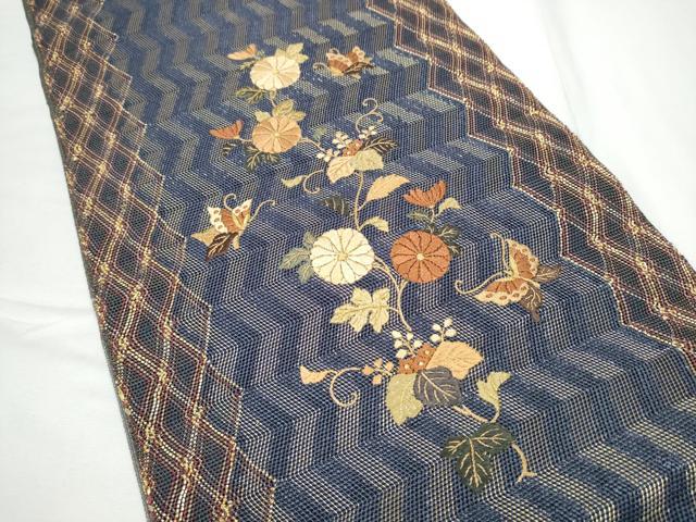 平和屋着物●ひなや工房　くむ・あむ・おる　伊豆蔵明彦　太鼓柄袋帯　総刺繍　花蝶文　金糸　正絹　逸品　CABE4434hy