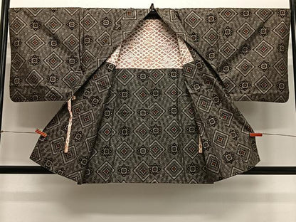 平和屋着物∞道中着　本場大島紬　龍郷絣　正絹　逸品　CABE4813ua