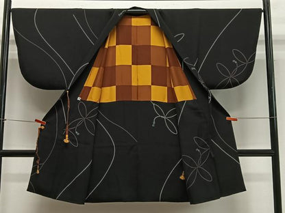 平和屋着物∞道中着　舞蝶紐文　黒地　ロング丈　正絹　逸品　CABE4817ua