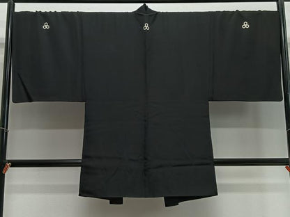 平和屋着物∞男性　長羽織　黒紋付　羽裏：器物文　正絹　逸品　CABE4832ua