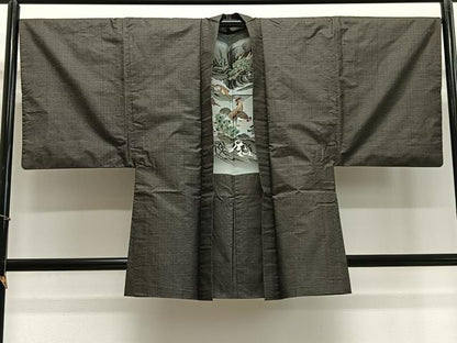 平和屋着物∞男性　羽織　本場大島紬　100亀甲　総詰め　龍　虎　猿　正絹　逸品　CABE4848ua