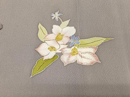 平和屋着物∞染刺工芸　大羊居　東京友禅　道行コート　刺繍　草花文　金糸　ロング丈　正絹　逸品　CABE4878ua