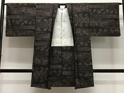 平和屋着物∞長羽織　本場大島紬　9マルキ　草花文　正絹　逸品　未使用　CABE4916ua