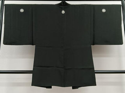 平和屋着物∞男性　長羽織　作家物　黒紋付　羽裏：風景文　正絹　逸品　CABE4947ua