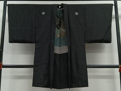 平和屋着物＃男性　長羽織　黒紋付　羽裏：人物文　正絹　逸品　CABE4959ua