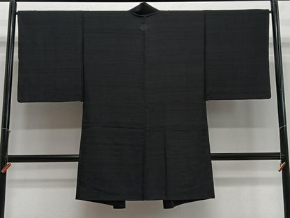平和屋着物∞男性　長羽織　紬地　暗黒色　正絹　逸品　CABE4987ua