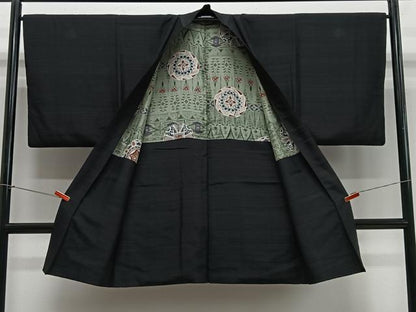 平和屋着物∞男性　長羽織　紬地　暗黒色　正絹　逸品　CABE4987ua
