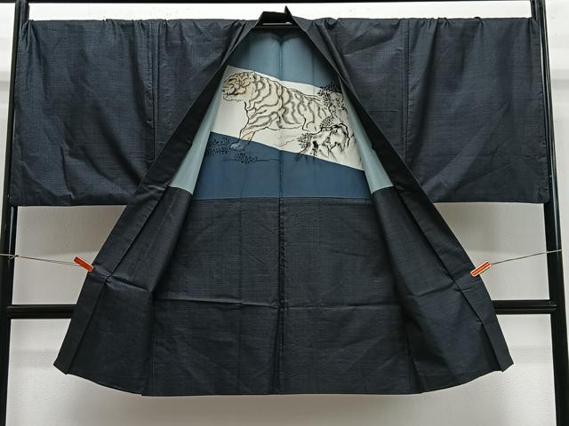 平和屋着物∞男性　長羽織　キングサイズ　本場大島紬　亀甲文様　正絹　逸品　CABE4993ua