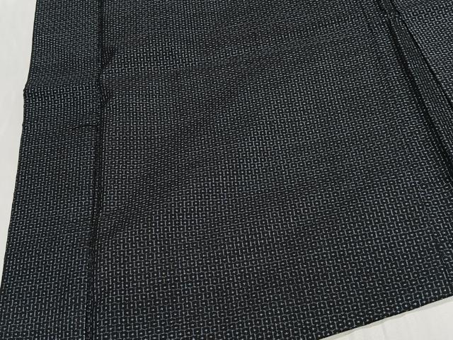 平和屋着物∞男性　長羽織　キングサイズ　本場大島紬　亀甲文様　正絹　逸品　CABE4993ua