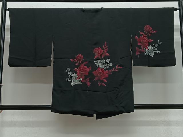 平和屋着物＃道行コート　刺繍　絞り　バラ　黒地　正絹　逸品　CABE5034ua