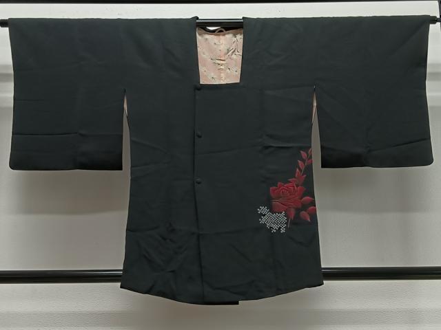 平和屋着物＃道行コート　刺繍　絞り　バラ　黒地　正絹　逸品　CABE5034ua