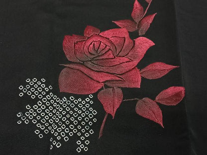 平和屋着物＃道行コート　刺繍　絞り　バラ　黒地　正絹　逸品　CABE5034ua