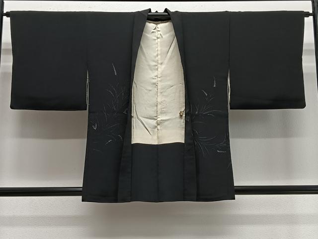 平和屋着物＃羽織　寿光織　草花文　黒地　銀糸　正絹　逸品　CABE5065ua