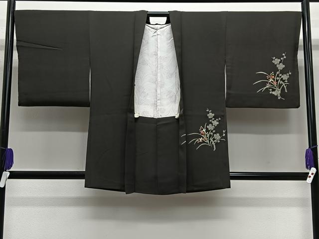 平和屋着物∞羽織　刺繍　草花文　黒地　金彩　正絹　逸品　CABE5098ua