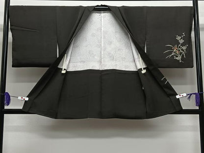 平和屋着物∞羽織　刺繍　草花文　黒地　金彩　正絹　逸品　CABE5098ua