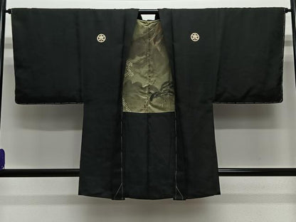 平和屋着物∞男性　羽織　黒紋付　羽裏：風景文　正絹　逸品　未使用　CABE5106ua