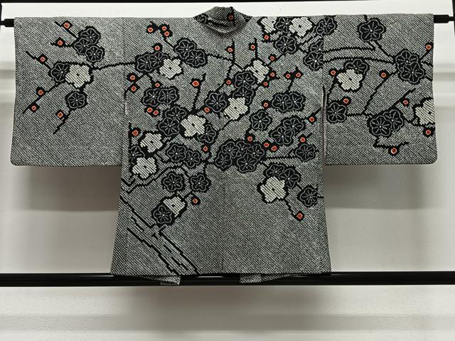 平和屋着物∞羽織　総絞り　枝梅紋　黒地　正絹　逸品　CABE5115ua