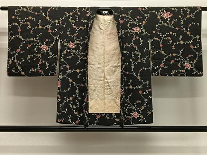 平和屋着物＃羽織　絞り　花唐草文　黒地　正絹　逸品　CABE5142ua