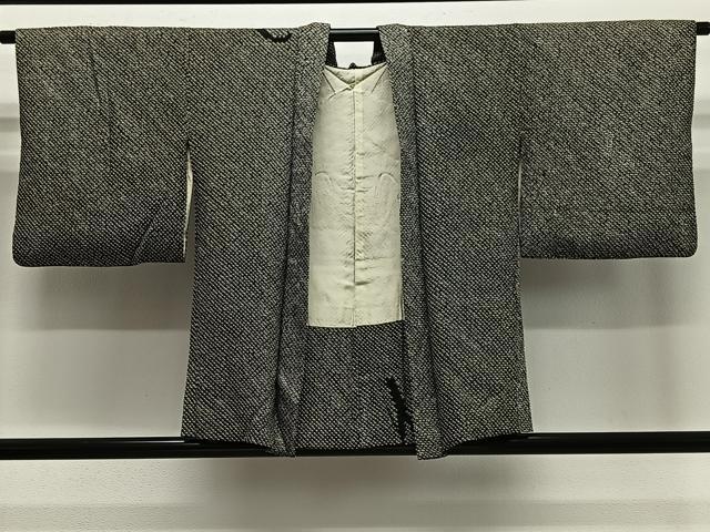 平和屋着物＃羽織　総絞り　葡萄蔦の葉文　黒地　正絹　逸品　CABE5143ua