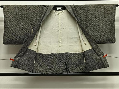 平和屋着物＃羽織　総絞り　葡萄蔦の葉文　黒地　正絹　逸品　CABE5143ua
