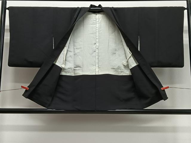 平和屋着物＃羽織　寿光織　三蓋松　黒地　金糸　正絹　逸品　CABE5167ua