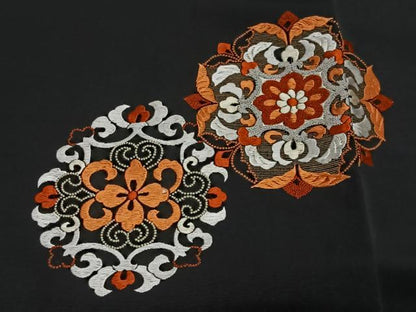 平和屋着物＃羽織　総刺繍　正倉院花文　黒地　正絹　逸品　CABE5168ua