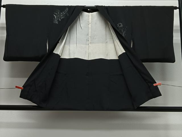 平和屋着物＃羽織　寿光織　草花文　黒地　銀糸　正絹　逸品　CABE5170ua