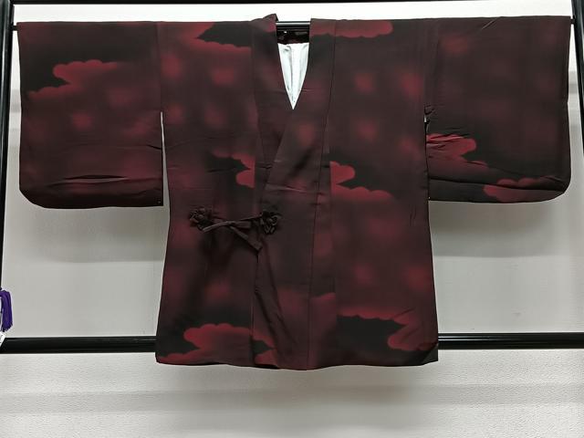 平和屋着物＃道中着　雲取り文　黒地　正絹　逸品　CABE5196ua