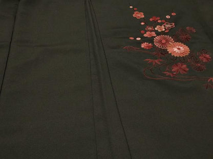 平和屋着物＃羽織　駒刺繍　総刺繍　流水草花文　黒地　正絹　逸品　CABE5323in
