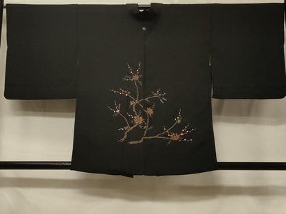 平和屋着物＃羽織　刺繍　枝花文　黒地　金糸　正絹　逸品　CABE5352in