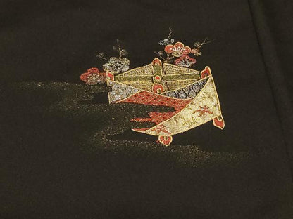 平和屋着物＃羽織　仮絵羽　寿光織　糸巻き草花文　黒地　金銀糸　正絹　逸品　未使用　CABE5357in