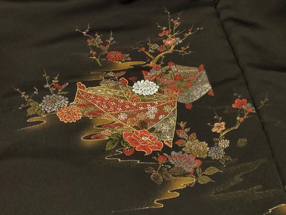 平和屋着物＃羽織　仮絵羽　寿光織　糸巻き草花文　黒地　金銀糸　正絹　逸品　未使用　CABE5357in