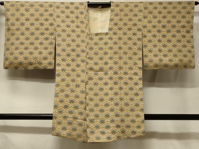 平和屋着物＃道行コート　松葉亀甲文　銀彩　正絹　逸品　未使用　CABE5371in