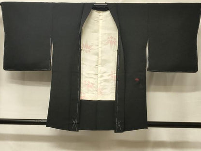 平和屋着物＃羽織　総刺繍　流水草花文　黒地　正絹　逸品　未使用　CABE5509in