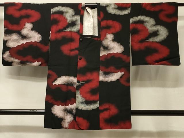 平和屋着物＃道行コート　寿光織　雲重ね文　黒地　銀糸　正絹　逸品　CABE5543in