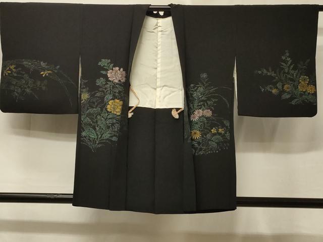 平和屋着物＃羽織　寿光織　草花文　黒地　金銀糸　正絹　逸品　CABE5553in
