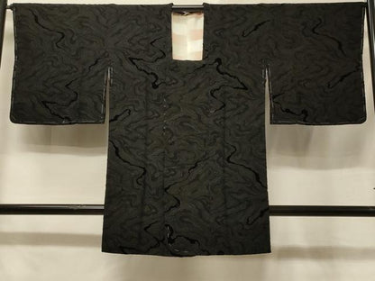 平和屋着物＃道行コート　輪奈ビロード　道長文　黒地　ロング丈　正絹　逸品　未使用　CABE5586in