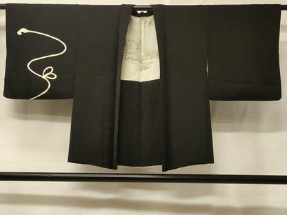 平和屋着物＃羽織　駒刺繍　結び紐文　黒地　金彩　正絹　逸品　CABE5593in