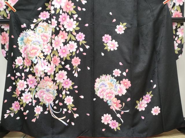 平和屋着物●豪華振袖　駒刺繍　花束文　黒地　銀通し地　正絹　逸品　CABE6621th