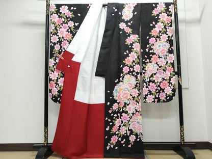 平和屋着物●豪華振袖　駒刺繍　花束文　黒地　銀通し地　正絹　逸品　CABE6621th