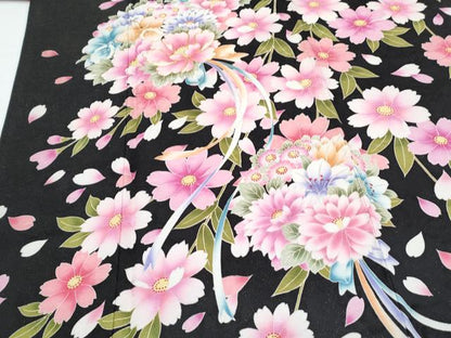 平和屋着物●豪華振袖　駒刺繍　花束文　黒地　銀通し地　正絹　逸品　CABE6621th