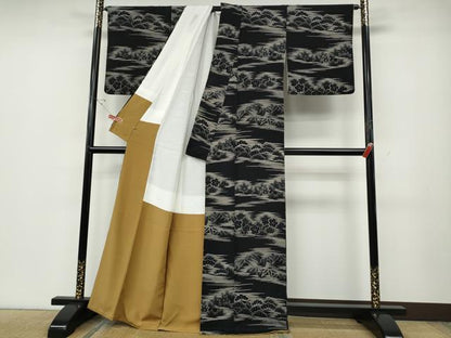 平和屋着物●訪問着　松　桜　楓　笹　黒地　金彩　鈴乃屋扱い　正絹　逸品　CABE6821ut