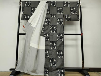 平和屋着物●上質な小紋　本場大島紬地　総刺繍　刺し子　市松兎　太陽　月　正絹　逸品　CABE6870ut