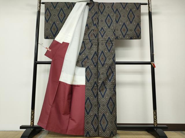 平和屋着物●本場大島紬　龍郷絣　菱花文　正絹　逸品　CABE6871ut