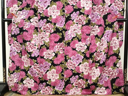 平和屋着物●豪華振袖　舞花文　黒地　金彩　正絹　逸品　CABE6893ut