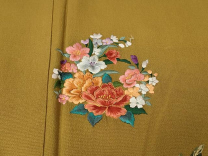 平和屋着物●豪華振袖　手描き　駒刺繍　草花丸文　暈し染め　金彩　正絹　逸品　CABE6921ut