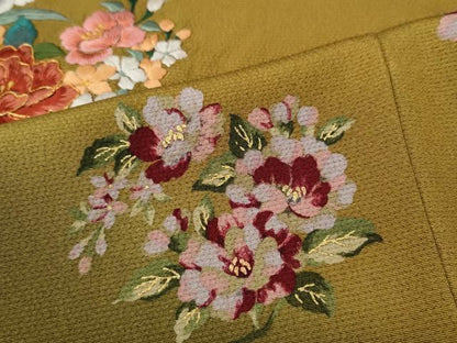 平和屋着物●豪華振袖　手描き　駒刺繍　草花丸文　暈し染め　金彩　正絹　逸品　CABE6921ut