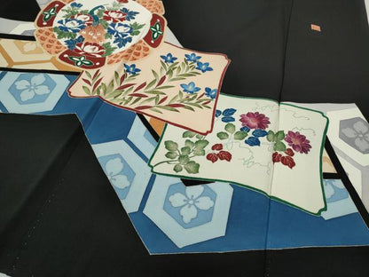 平和屋着物●本加賀友禅作家　鶴見保次　黒留袖　絵皿吉祥花文　正絹　逸品　CABE6949ut